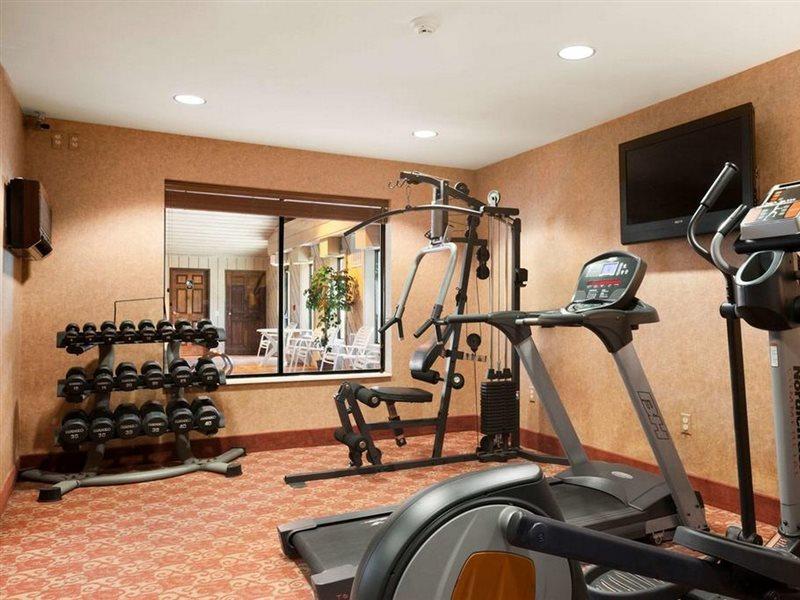Отель Ramada By Wyndham Wisconsin Dells I-90 Экстерьер фото