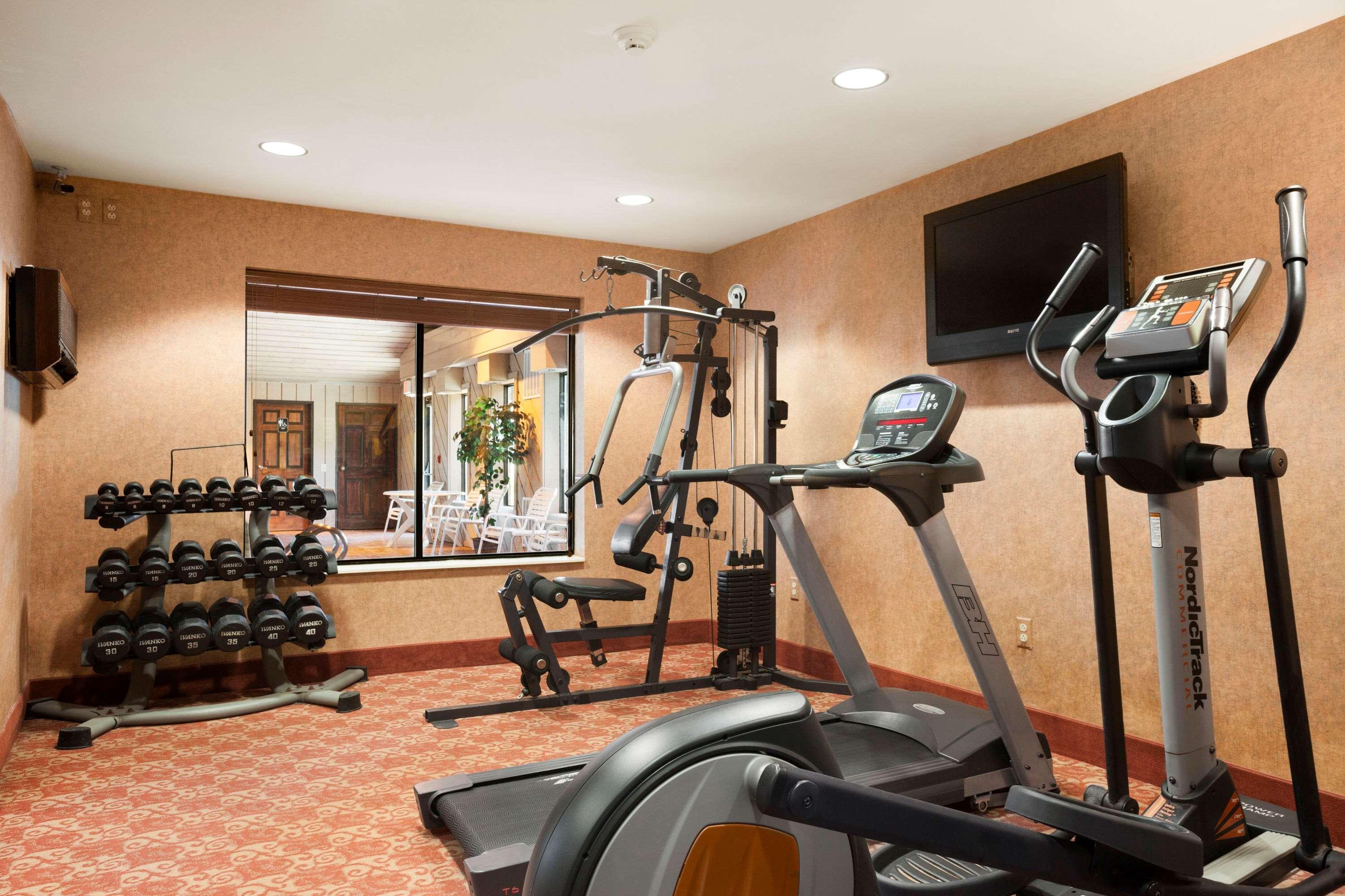 Отель Ramada By Wyndham Wisconsin Dells I-90 Экстерьер фото